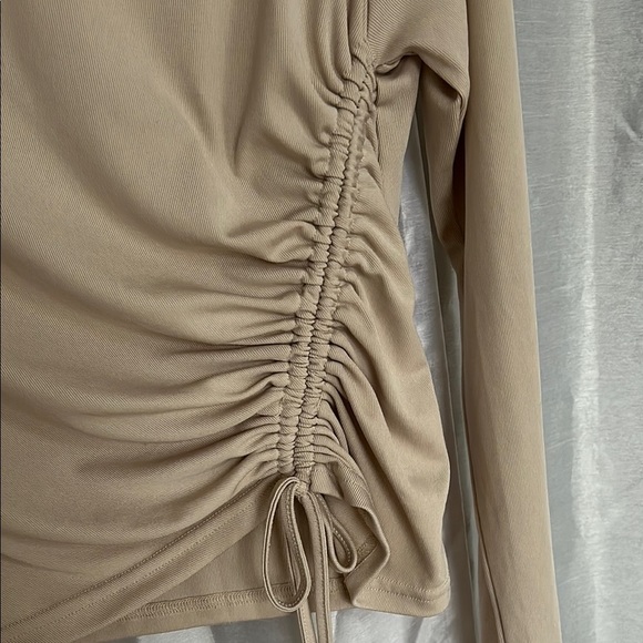 Elegant Beige Ruched Long Sleeve Top - Picture 2 of 5